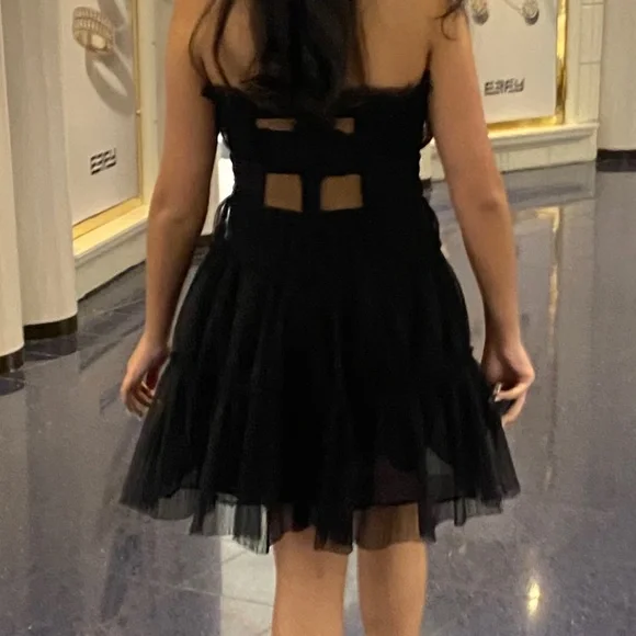 Dress - Picture 7 of 7